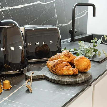 King Size Beds - Zen Monceau