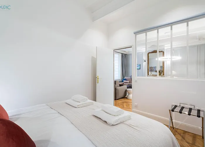 King Size Beds - Zen Monceau