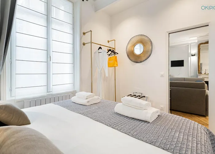 King Size Beds - Zen Monceau 公寓