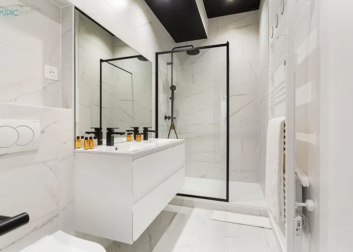 King Size Beds - Zen Monceau Apartman