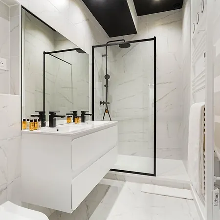 King Size Beds - Zen Monceau Appartement